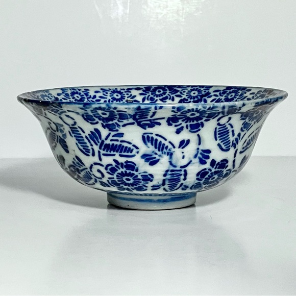 ANTIQUE QING DYNASTY RICE BOWL / Cobalt Blue Floral Decor / Handmade Pottery - Picture 2 of 10
